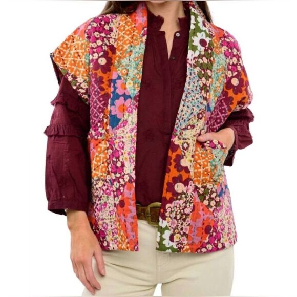 Ivy Jane Patchwork Quilted Vest in Multi Floral Pink Large - Picture 2 of 12